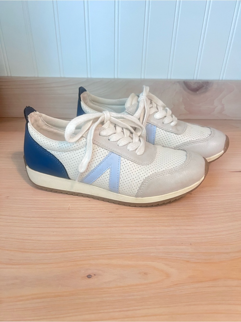 Mia baby blue sneakers sz 3